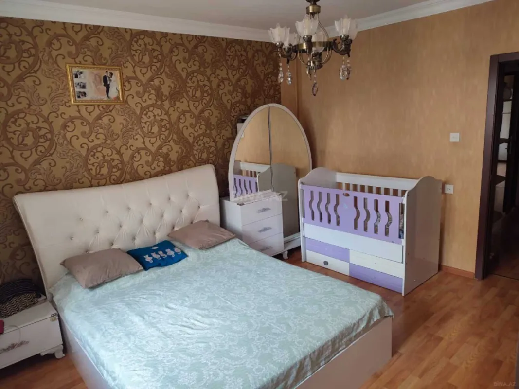 Satılır 3 otaqlı mənzil 105 m²
