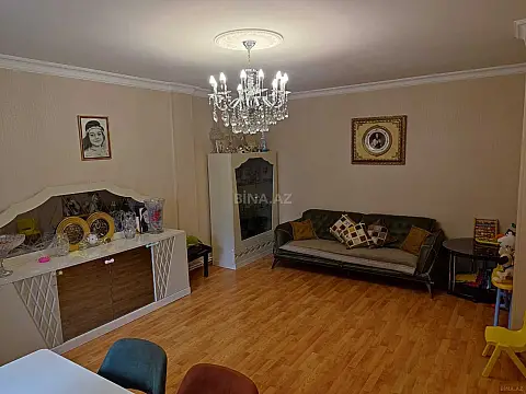 Satılır 3 otaqlı mənzil 105 m²