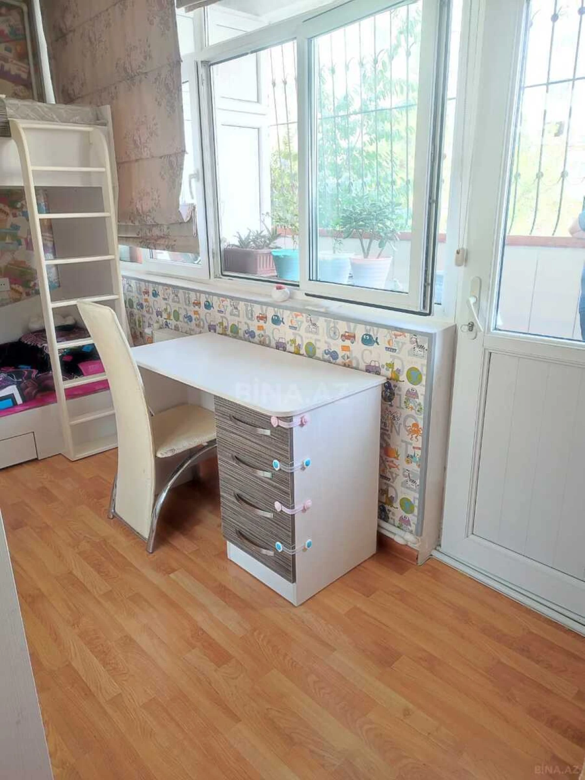 Satılır 3 otaqlı mənzil 105 m²