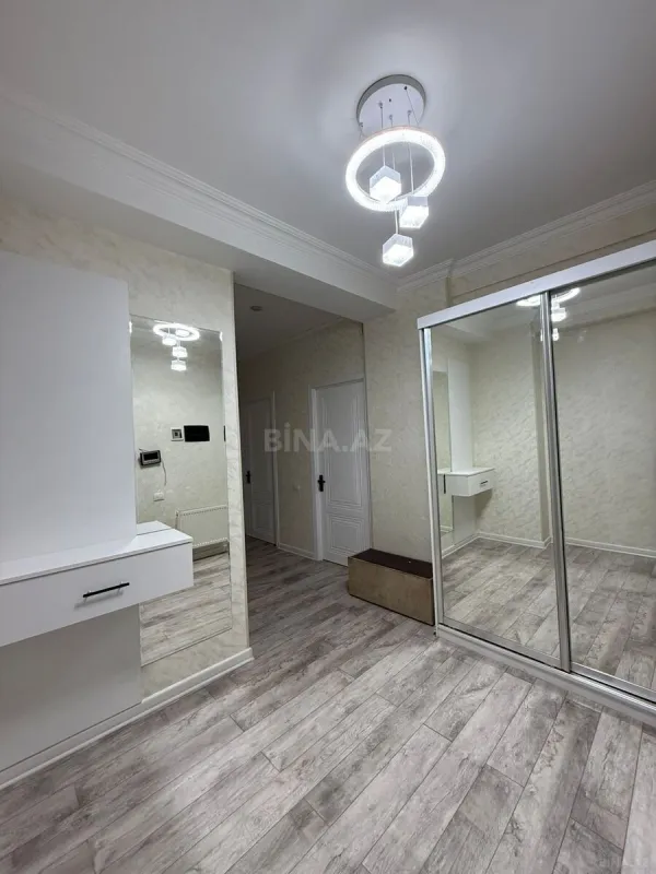 Satılır 3 otaqlı mənzil 115 m²
