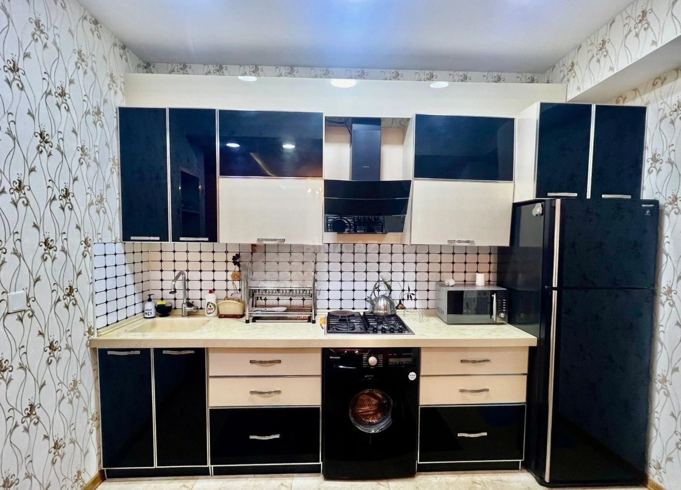 Kirayə verilir 3 otaqlı mənzil 95 m²