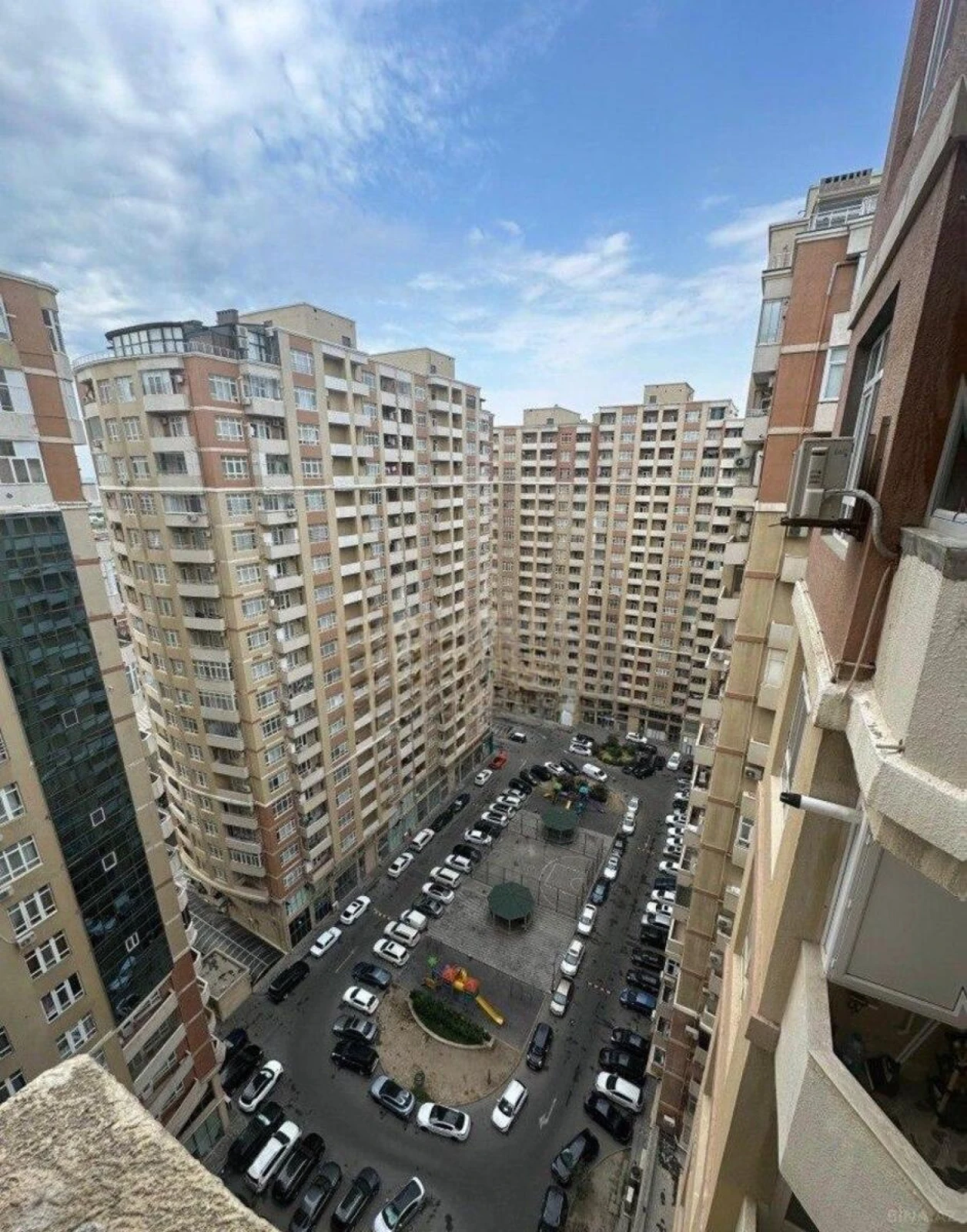 Kirayə verilir 3 otaqlı mənzil 95 m²
