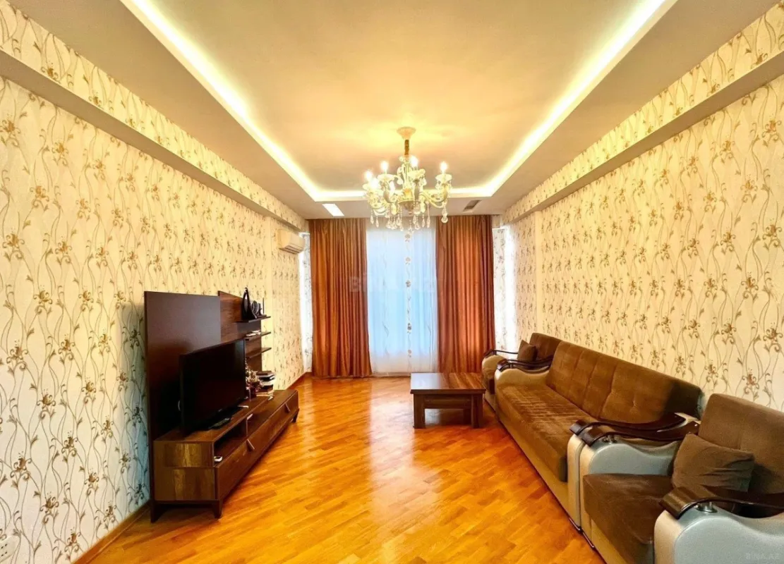 Kirayə verilir 3 otaqlı mənzil 95 m²