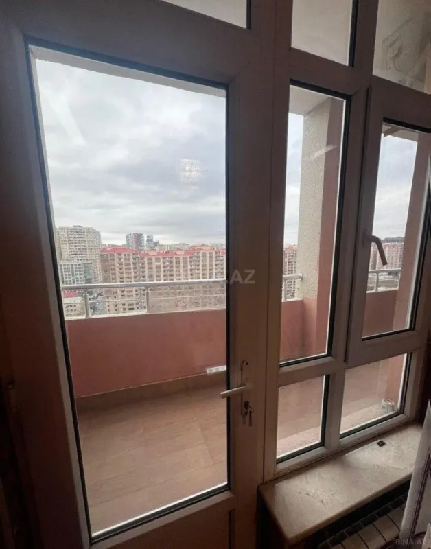 Kirayə verilir 3 otaqlı mənzil 95 m²