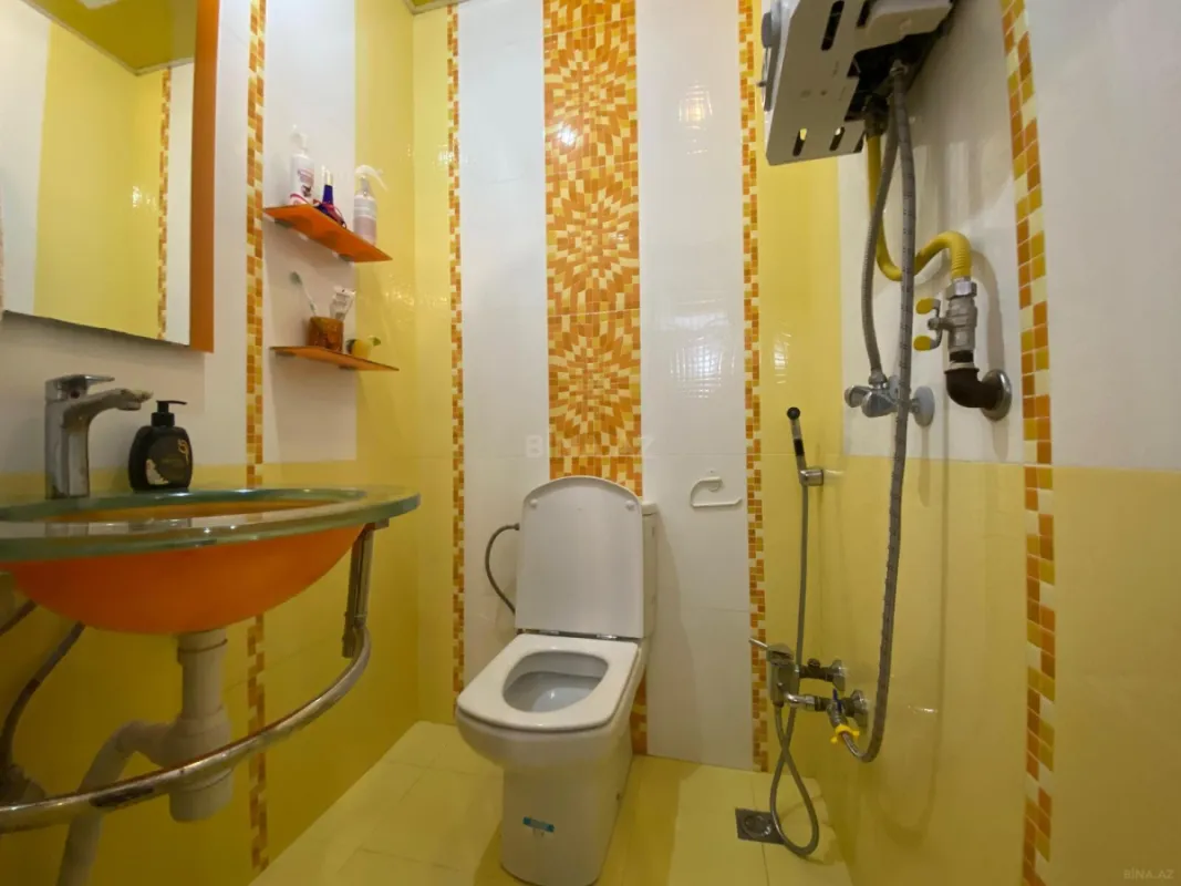 Satılır 3 otaqlı mənzil 125 m²