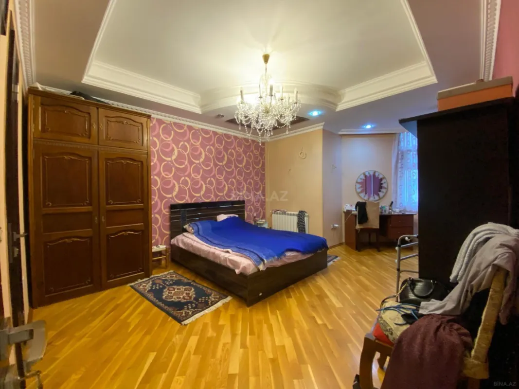 Satılır 3 otaqlı mənzil 125 m²