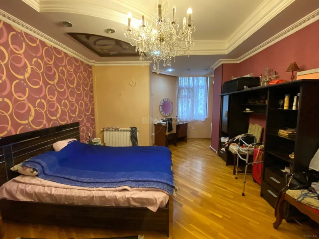 Satılır 3 otaqlı mənzil 125 m²