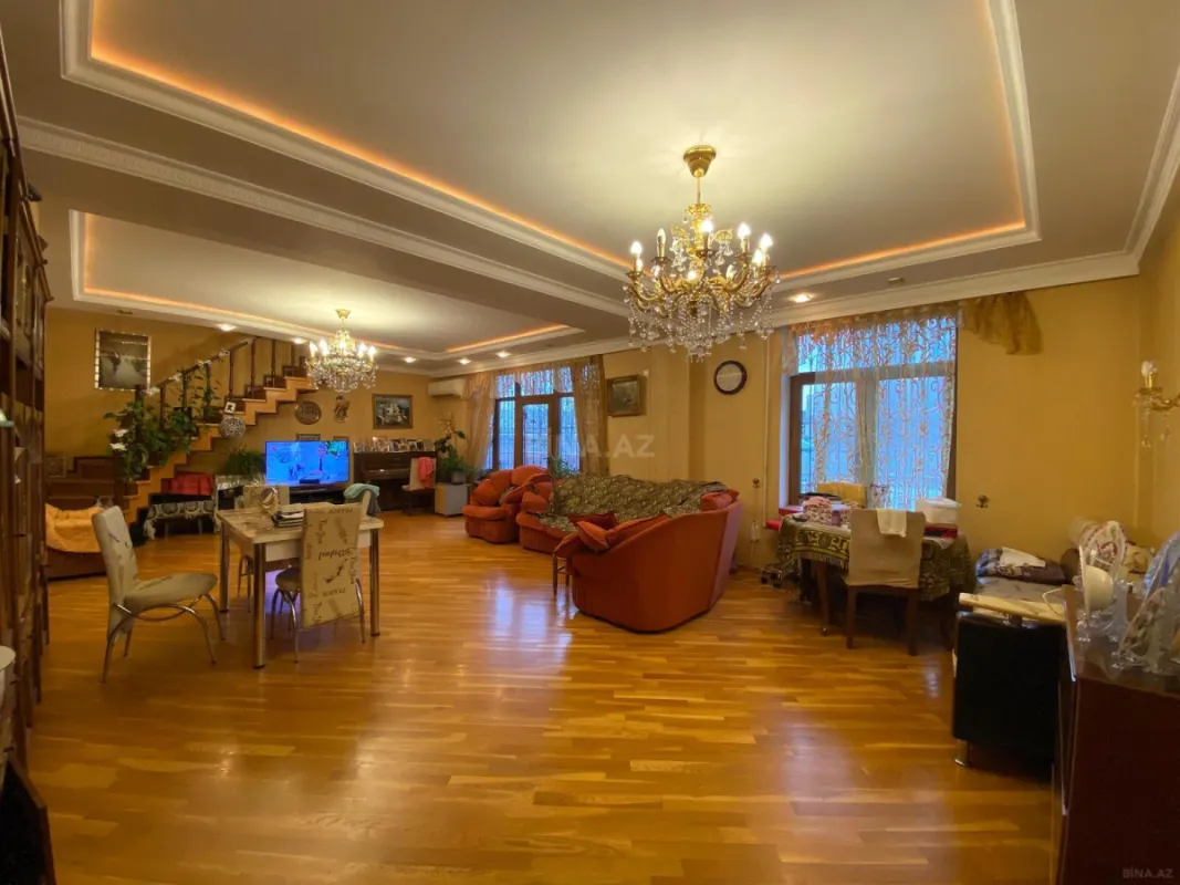 Satılır 3 otaqlı mənzil 125 m²