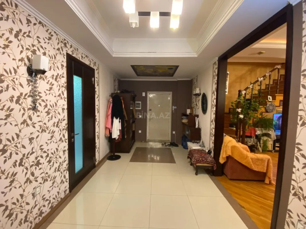 Satılır 3 otaqlı mənzil 125 m²