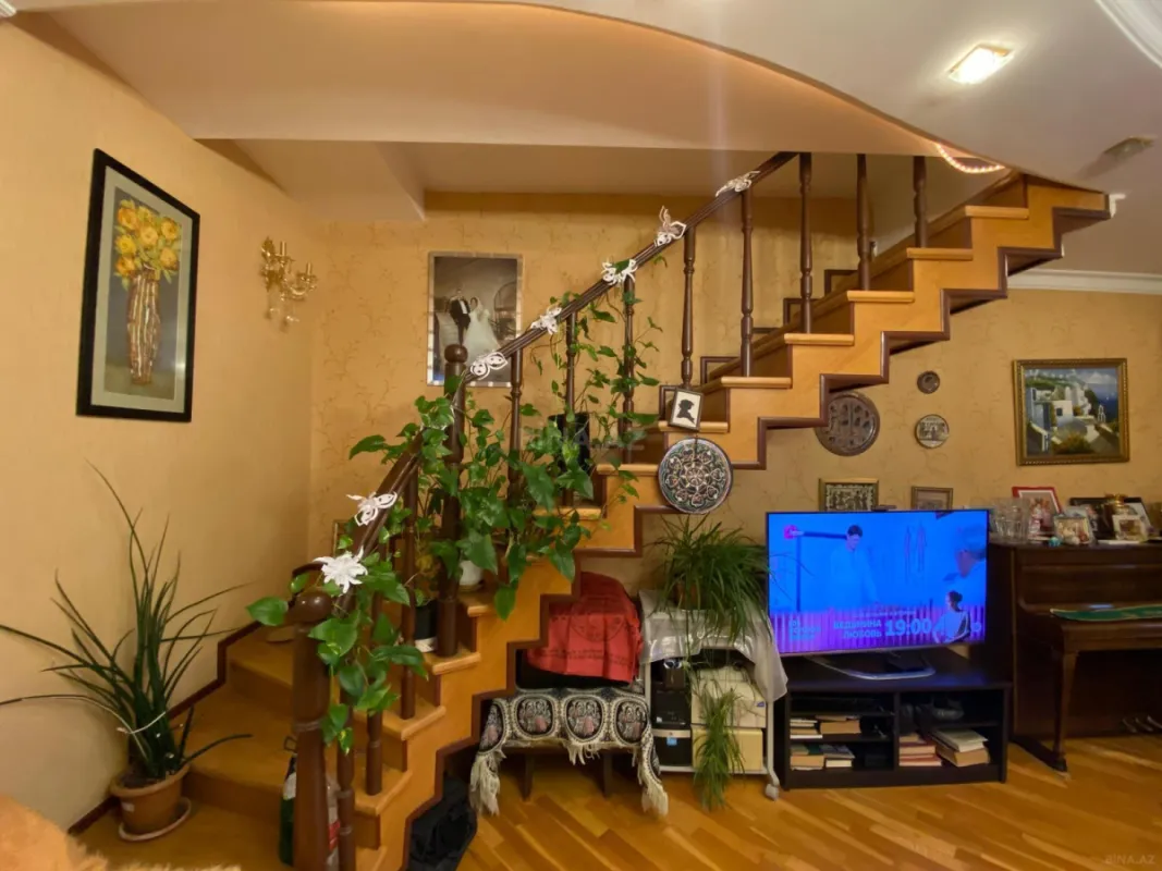 Satılır 3 otaqlı mənzil 125 m²