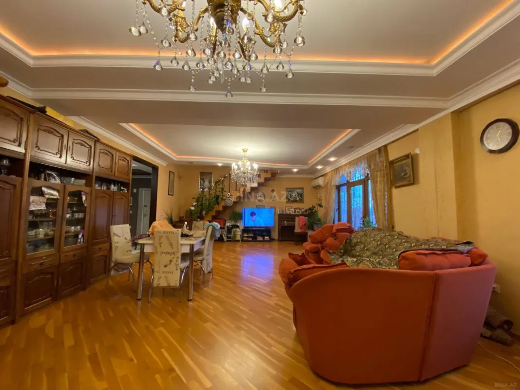 Satılır 3 otaqlı mənzil 125 m²