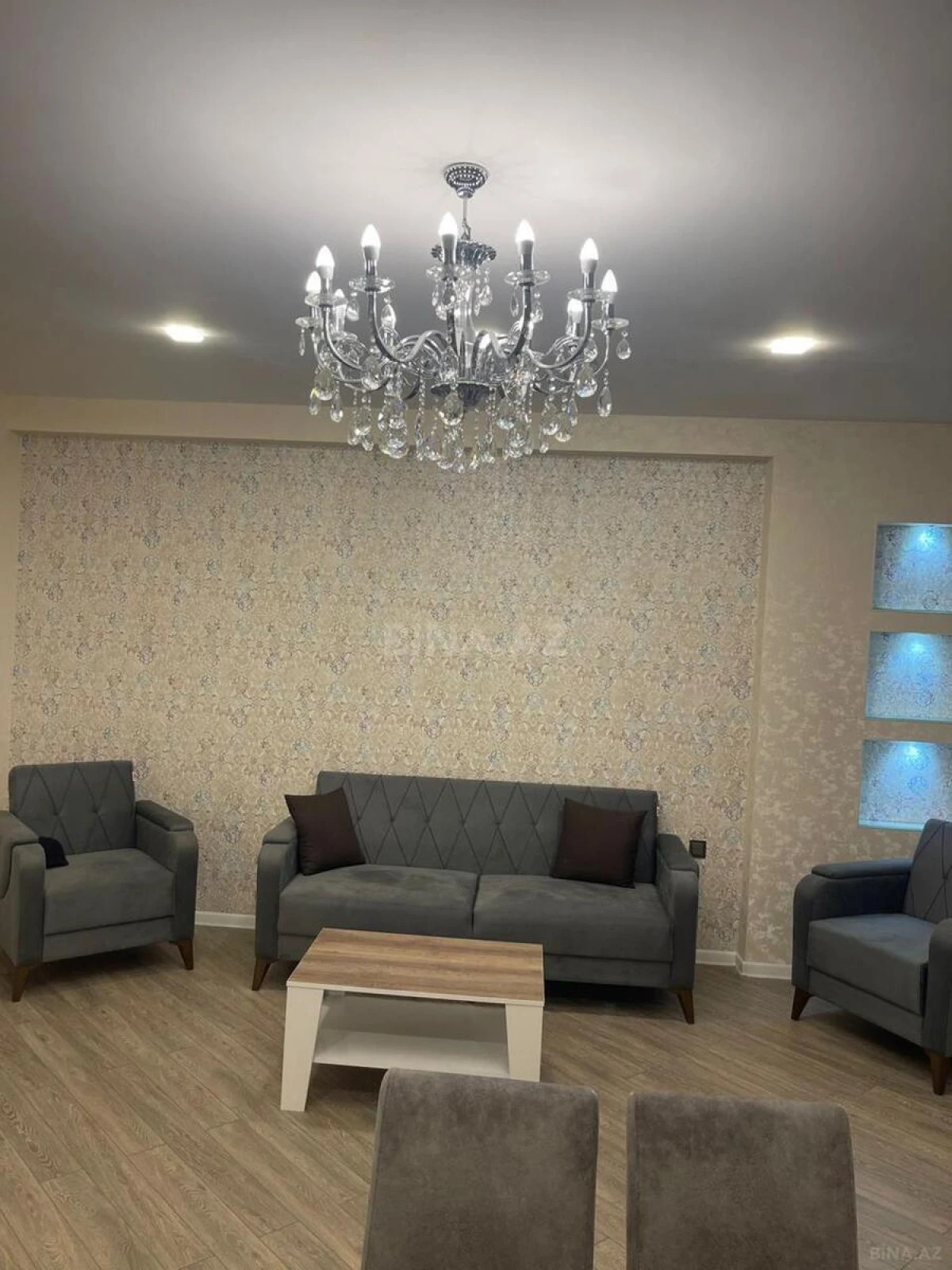 Kirayə verilir 3 otaqlı mənzil 110 m²