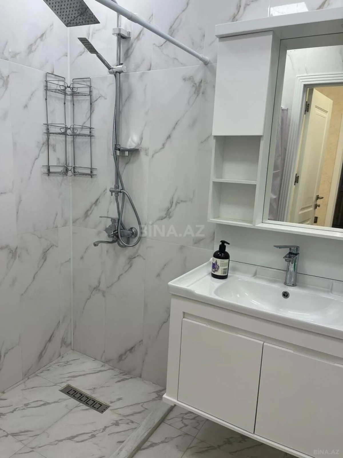 Kirayə verilir 3 otaqlı mənzil 110 m²