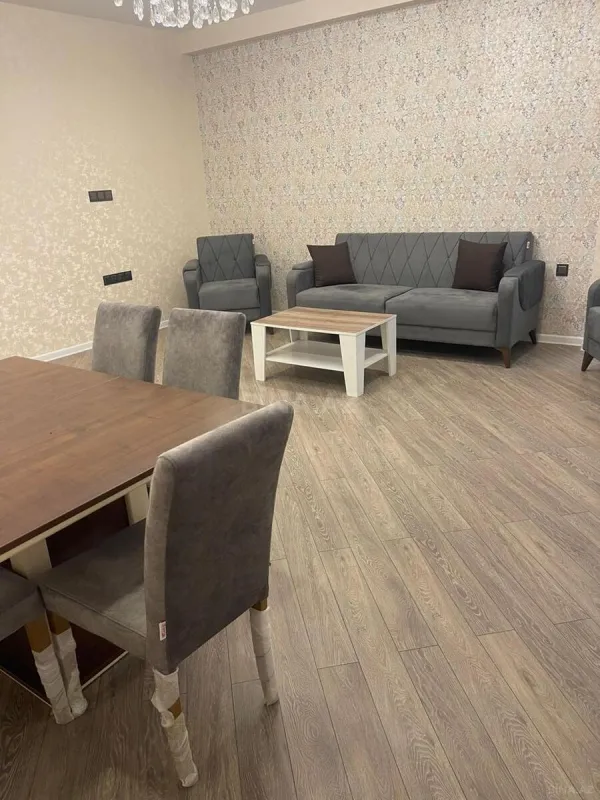 Kirayə verilir 3 otaqlı mənzil 110 m²