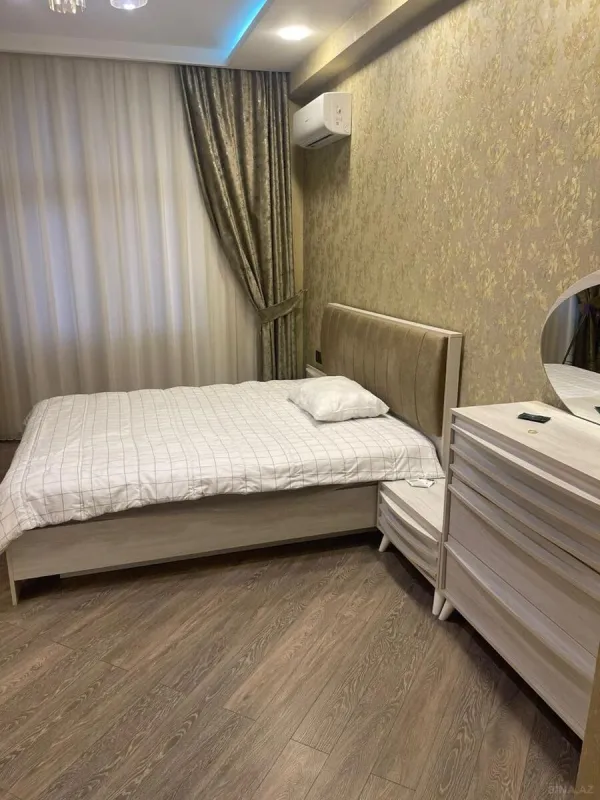 Kirayə verilir 3 otaqlı mənzil 110 m²