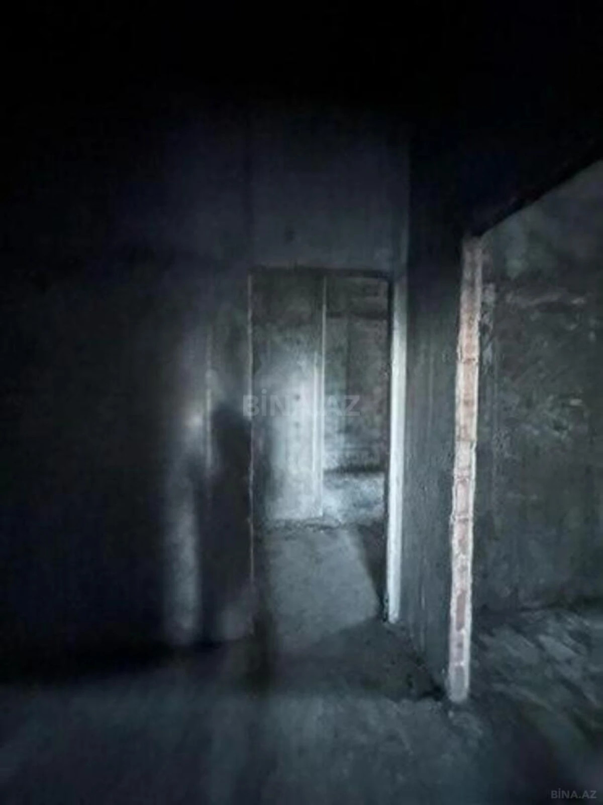 Satılır 4 otaqlı mənzil 148 m²