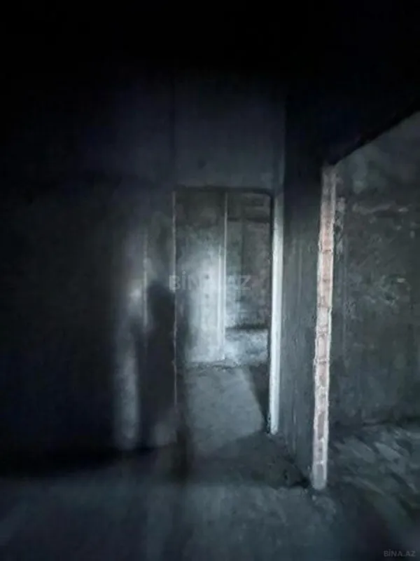 Satılır 4 otaqlı mənzil 148 m²