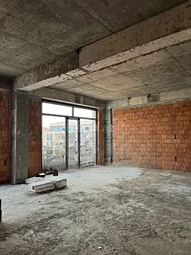 Satılır 4 otaqlı mənzil 148 m²