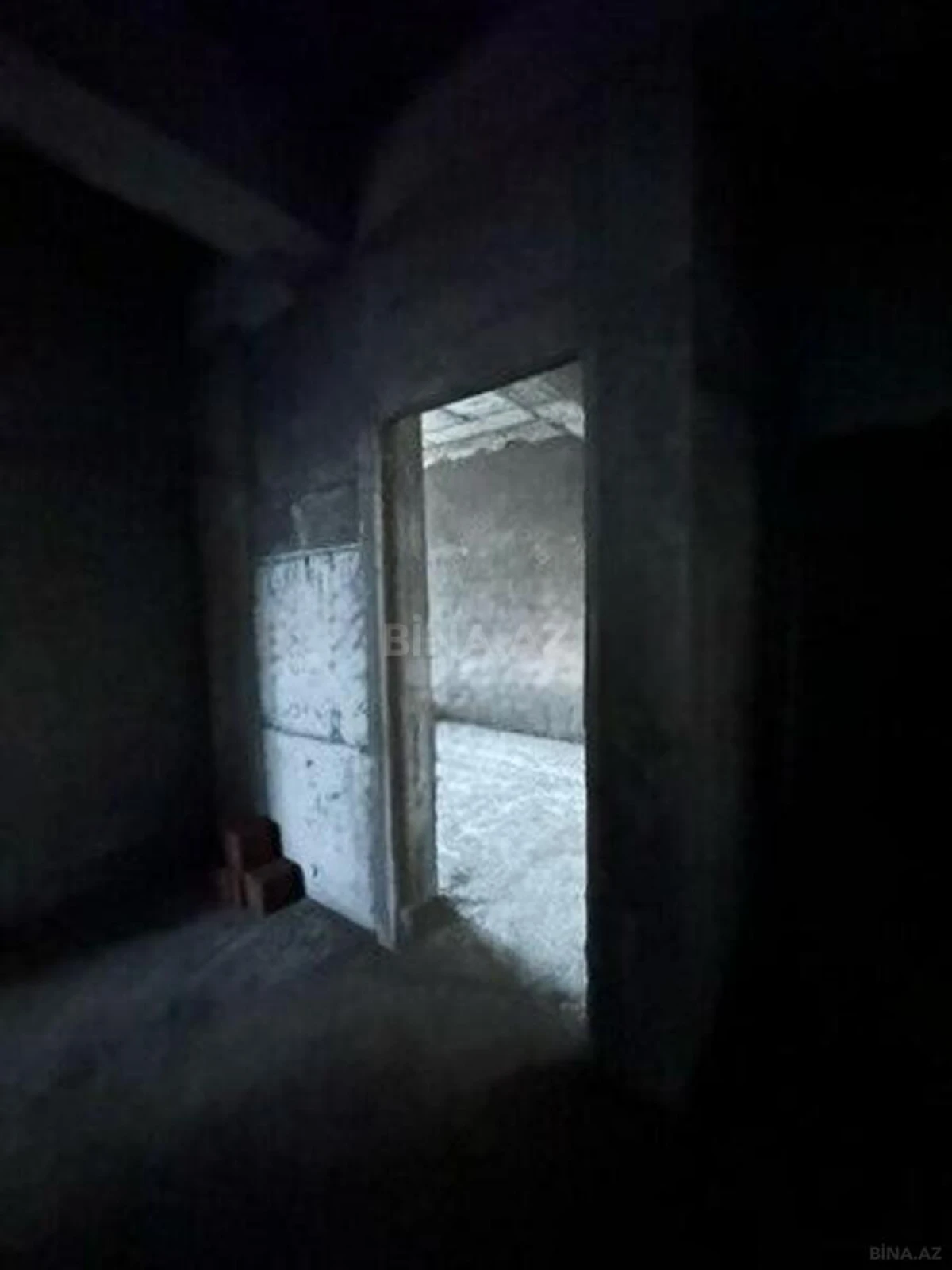 Satılır 4 otaqlı mənzil 148 m²