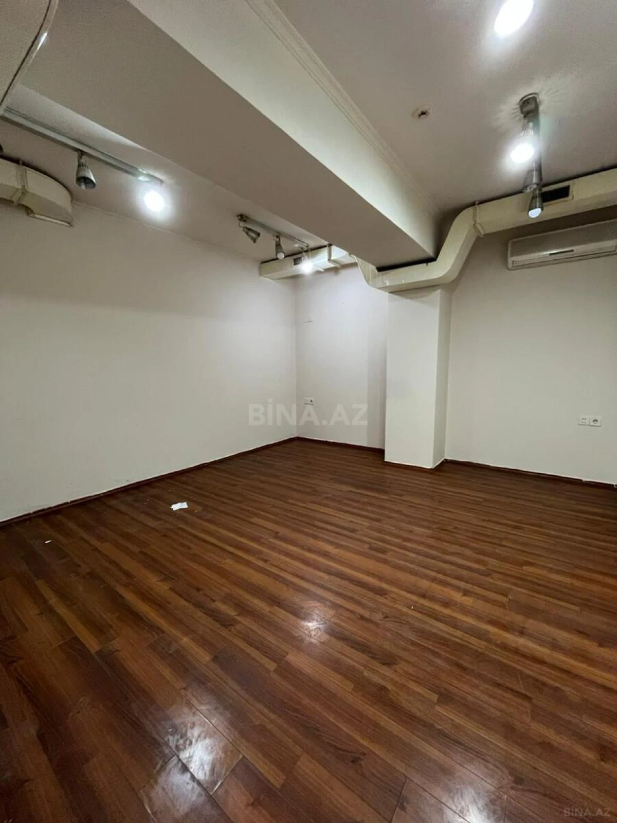 Kirayə verilir obyekt 150 m²