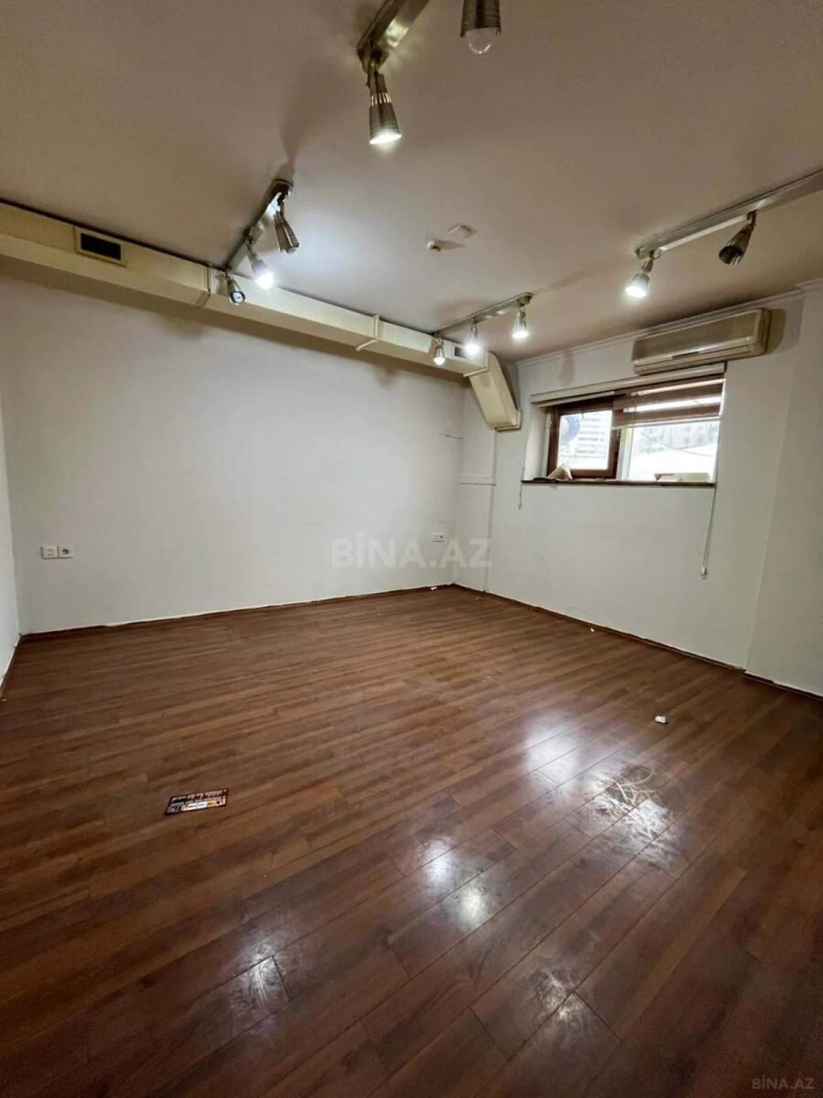 Kirayə verilir obyekt 150 m²