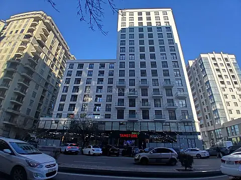 Satılır 4 otaqlı mənzil 149 m² — Bakı 4 otaq 149.00 m²