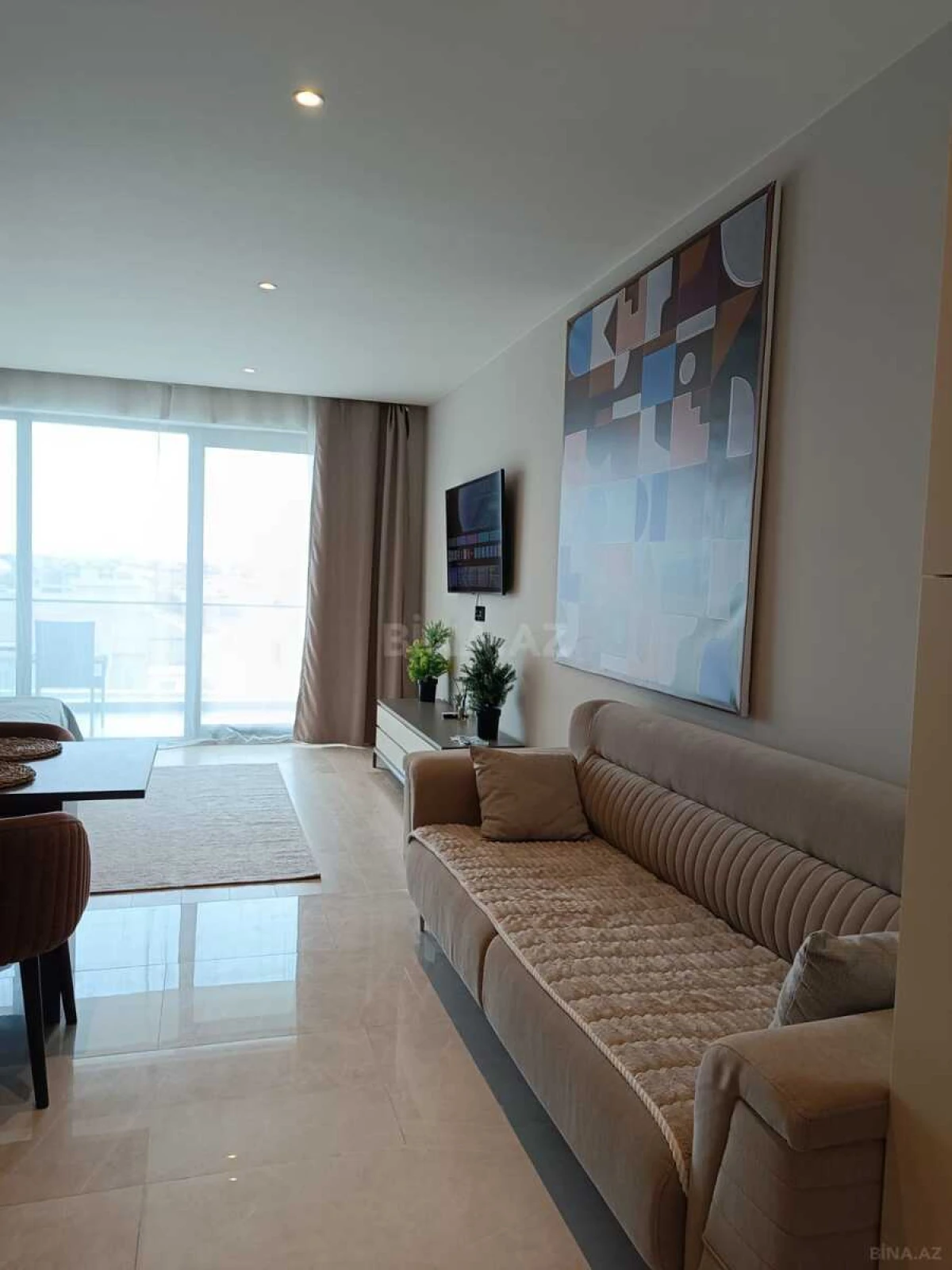 Kirayə verilir 1 otaqlı mənzil 60 m²
