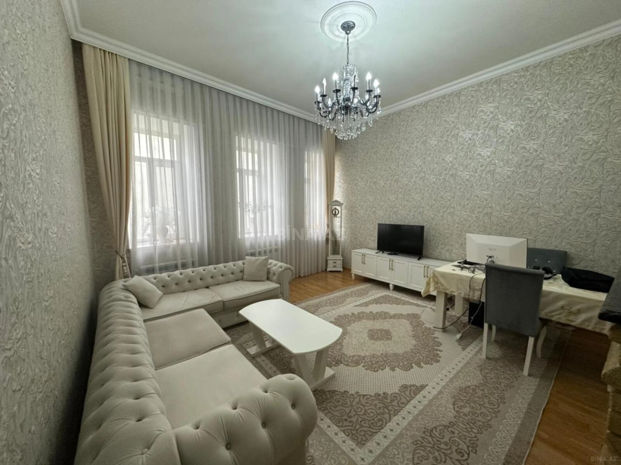 Satılır 2 otaqlı mənzil 72 m²