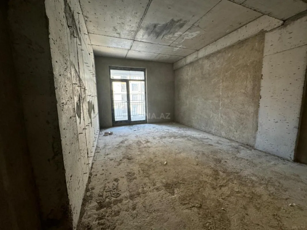 Satılır 3 otaqlı mənzil 136 m²
