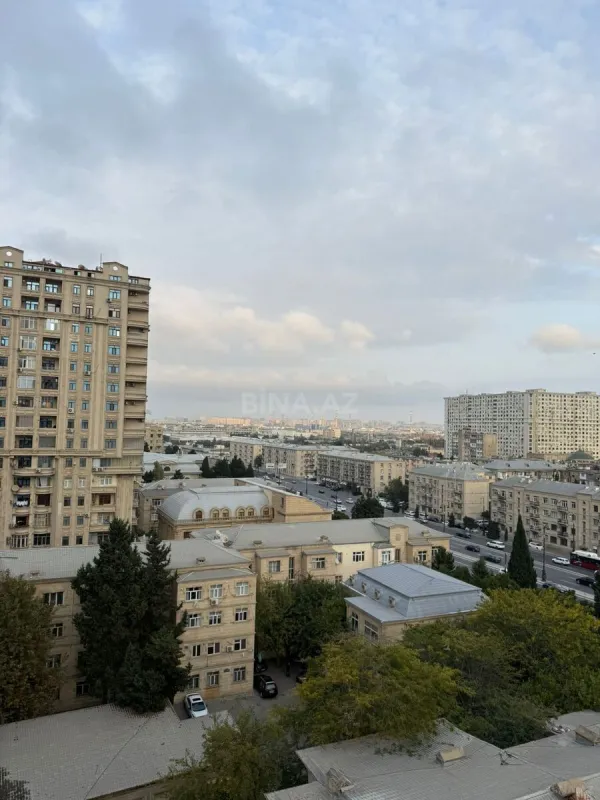 Satılır 2 otaqlı mənzil 80 m²
