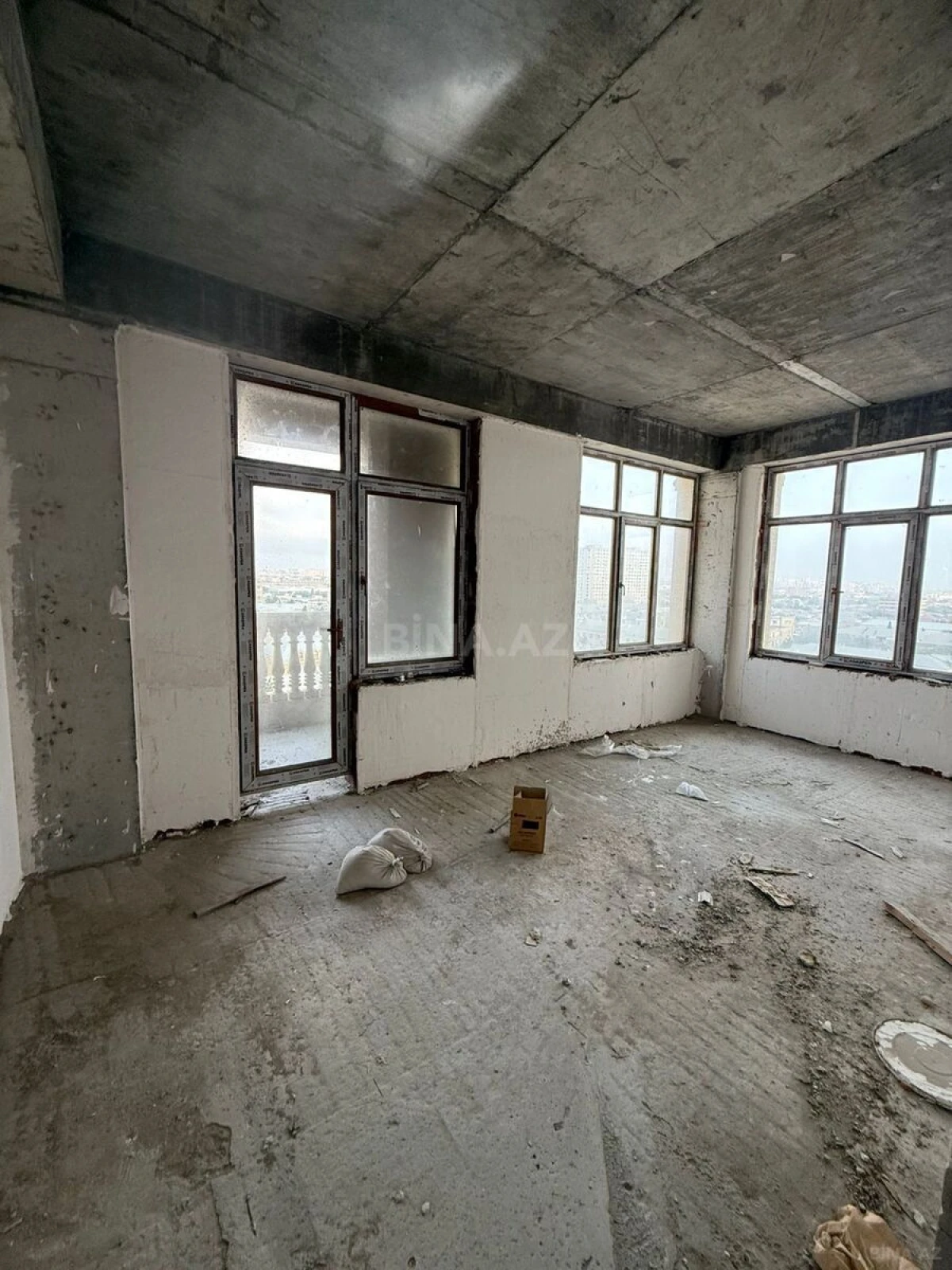Satılır 2 otaqlı mənzil 80 m²
