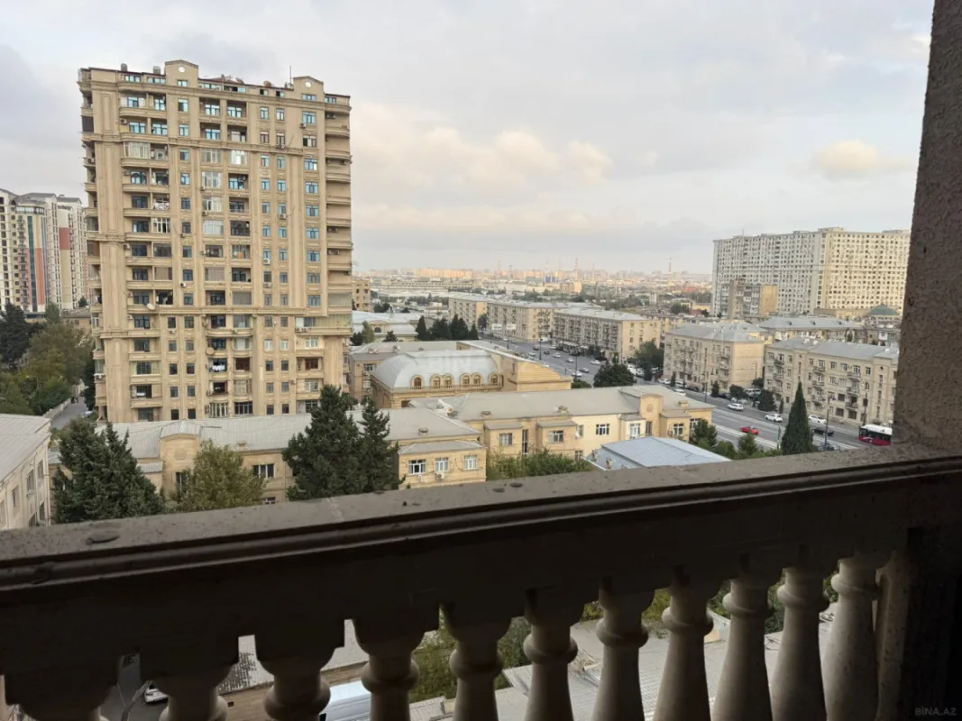 Satılır 2 otaqlı mənzil 80 m²