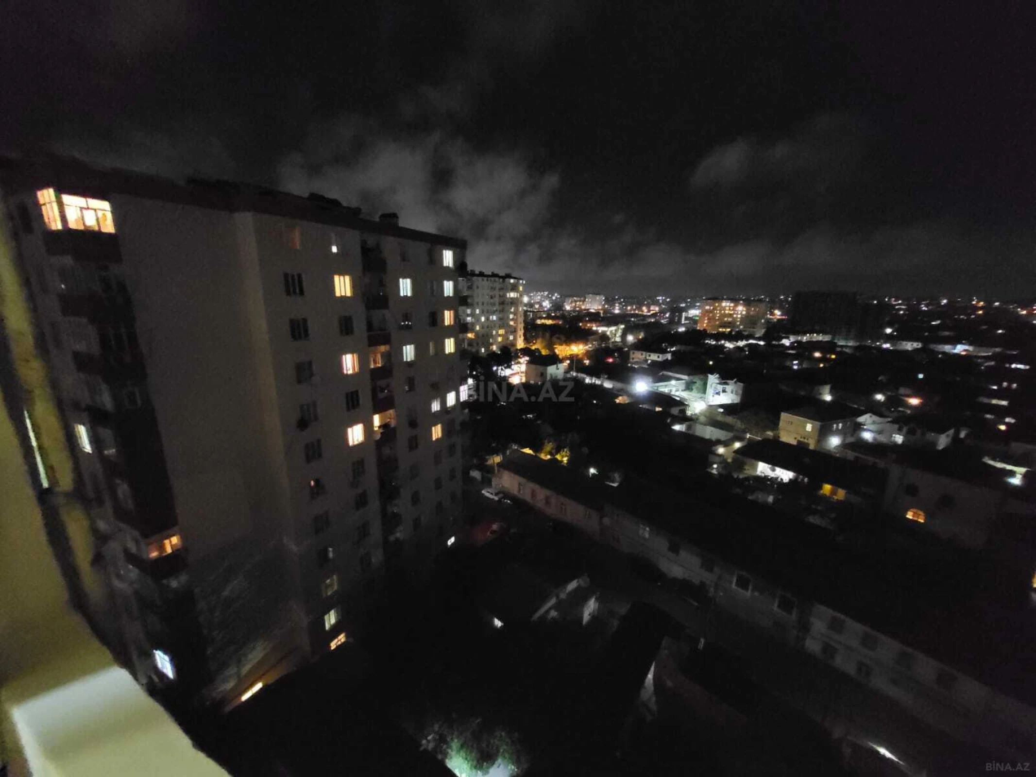 Kirayə verilir 2 otaqlı mənzil 90 m²