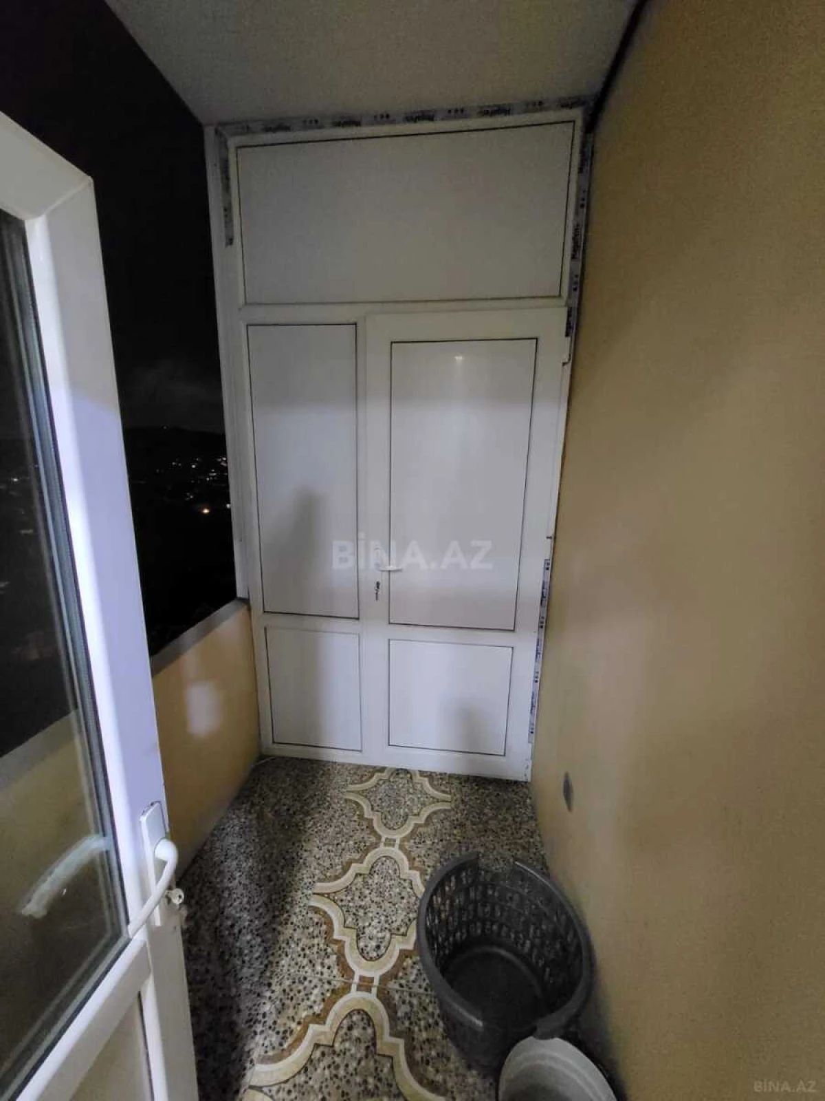 Kirayə verilir 2 otaqlı mənzil 90 m²