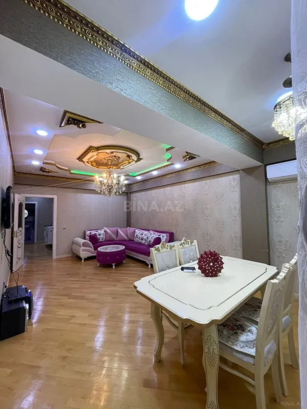Kirayə verilir 2 otaqlı mənzil 90 m²