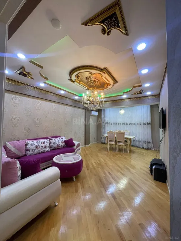 Kirayə verilir 2 otaqlı mənzil 90 m²