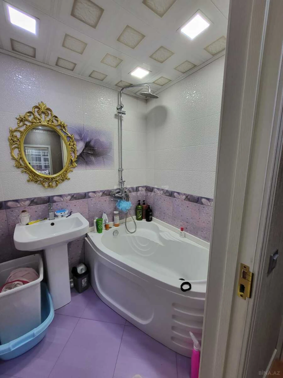 Kirayə verilir 2 otaqlı mənzil 90 m²