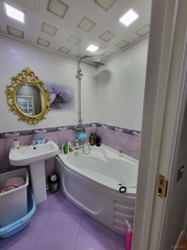 Kirayə verilir 2 otaqlı mənzil 90 m²