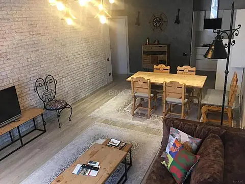 Kirayə verilir 2 otaqlı mənzil 75 m²