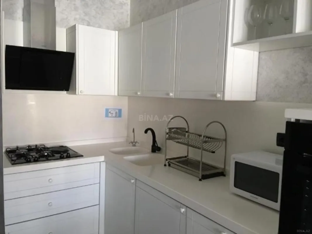 Kirayə verilir 2 otaqlı mənzil 75 m²