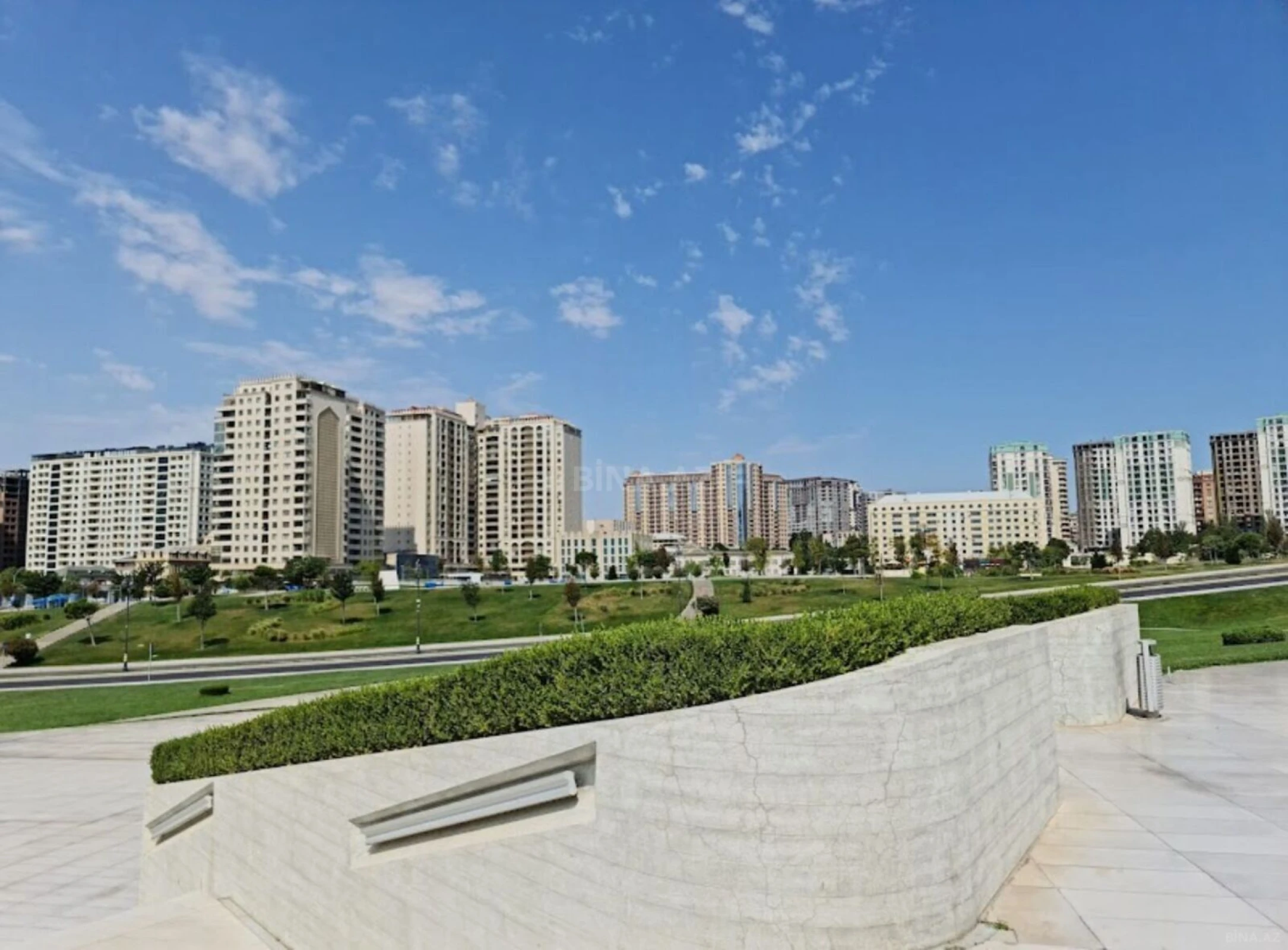 Satılır 2 otaqlı mənzil 80 m²