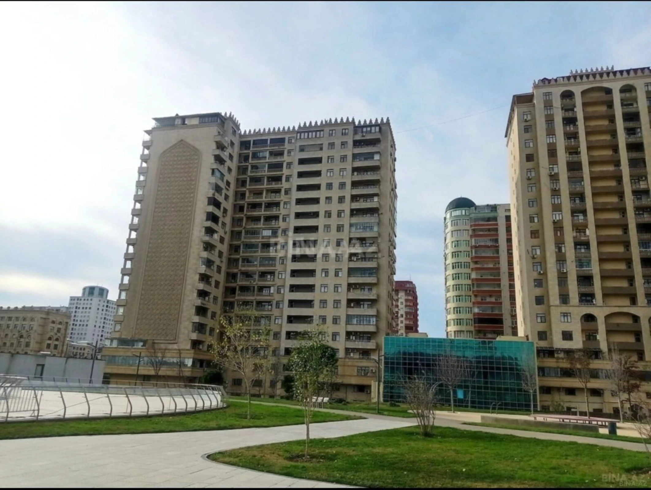Satılır 2 otaqlı mənzil 80 m²