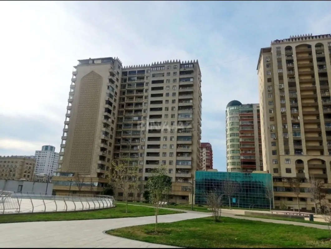 Satılır 2 otaqlı mənzil 80 m²