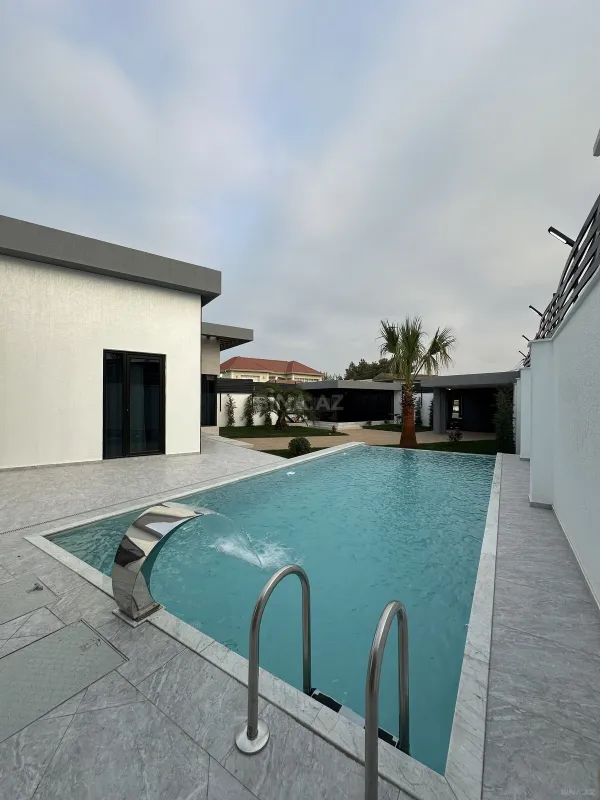 Satılır 5 otaqlı həyət evi 250 m²