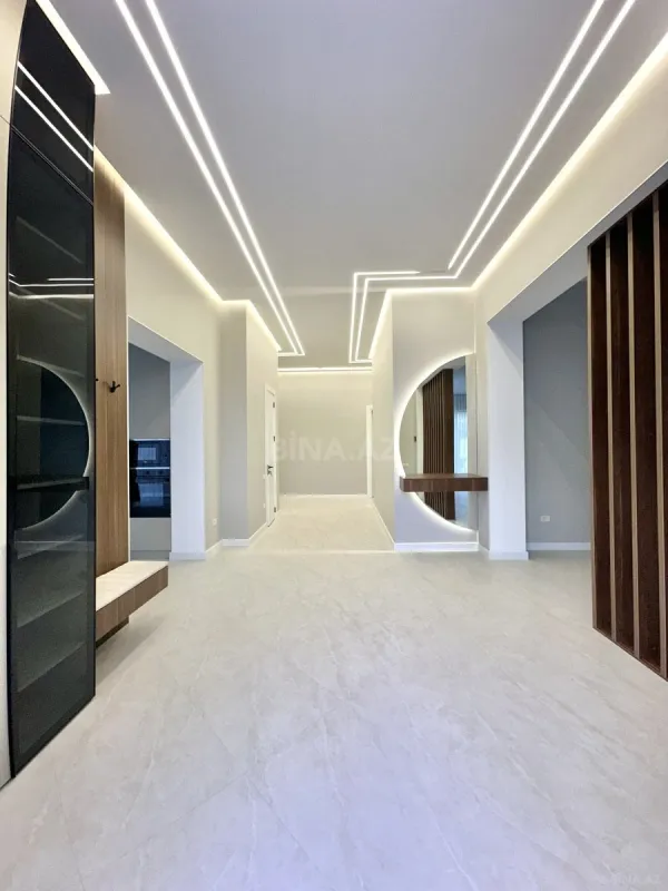 Satılır 5 otaqlı həyət evi 250 m²
