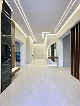 Satılır 5 otaqlı həyət evi 250 m²