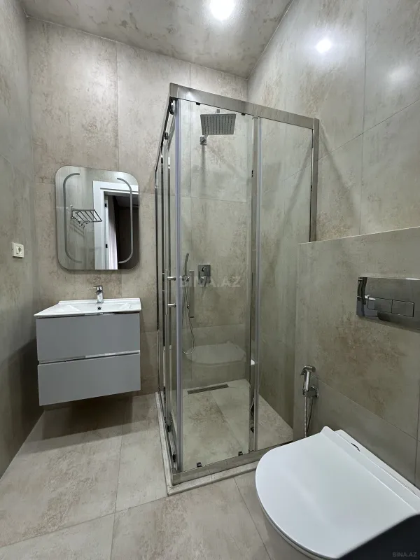 Satılır 5 otaqlı həyət evi 250 m²