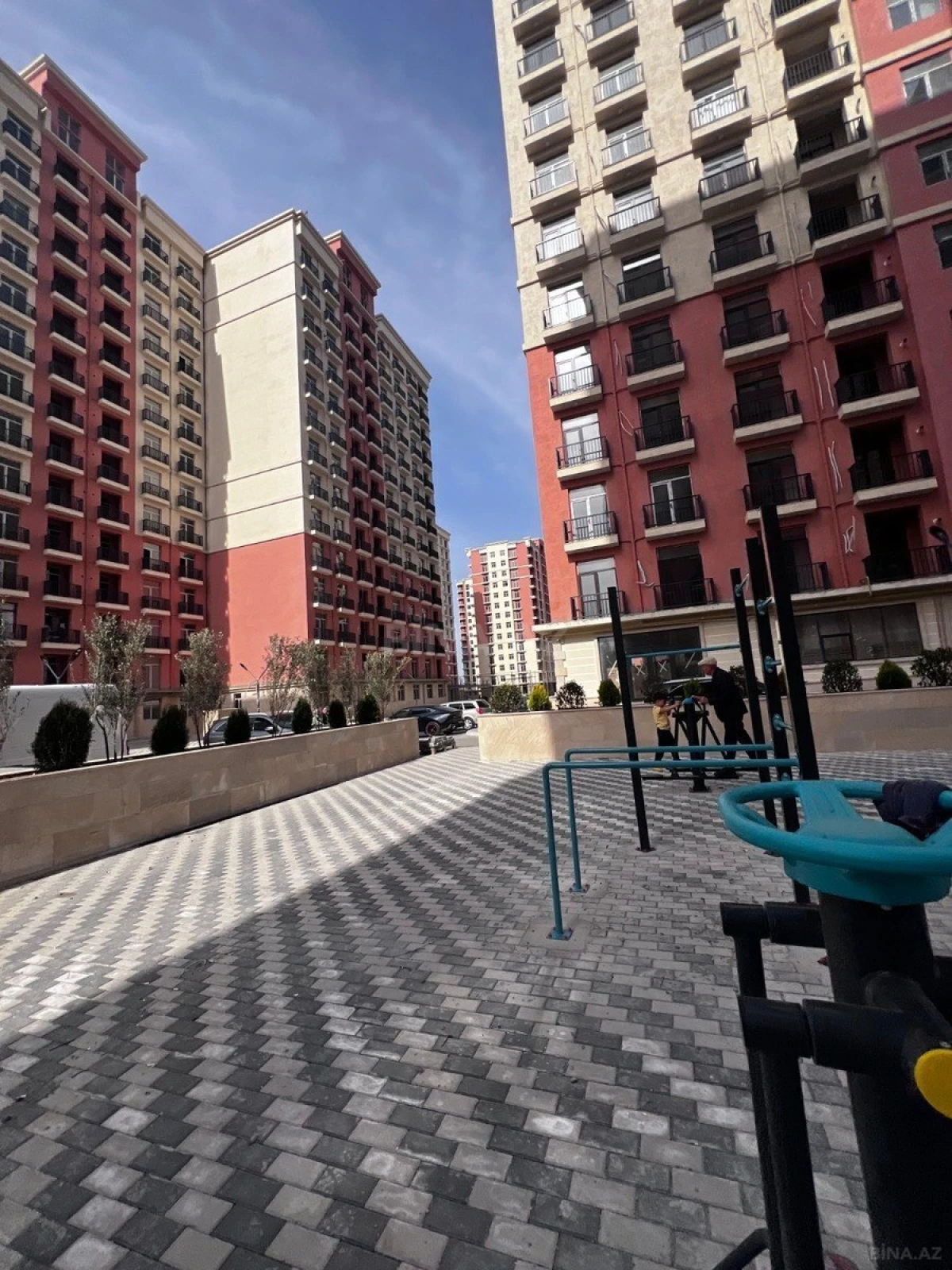 Satılır 2 otaqlı mənzil 65 m²