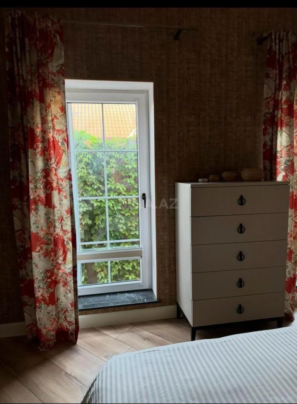 Satılır 4 otaqlı həyət evi 165 m²