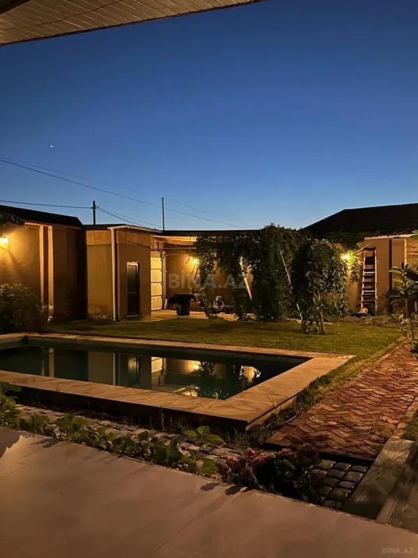 Satılır 4 otaqlı həyət evi 165 m²